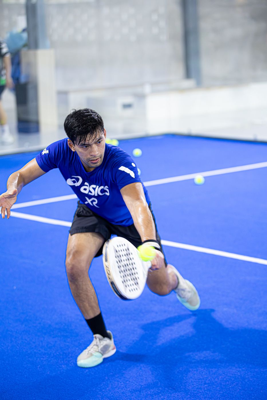 Low volley